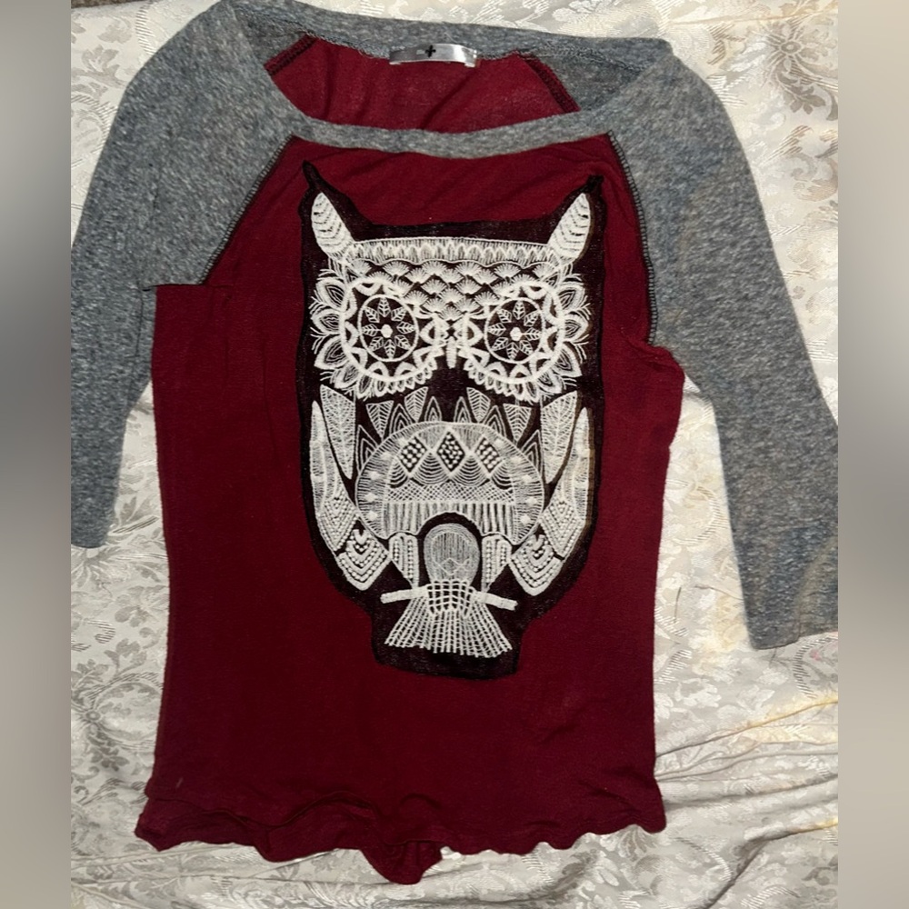 Womens Size Medium Blu Planet Top.